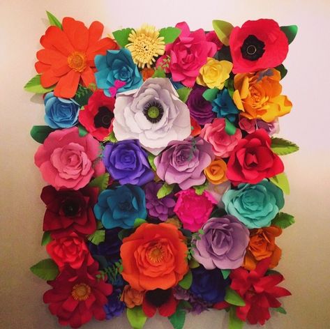 Mexican Fiesta Party, Mexican Flowers, Fleurs Diy, Mexican Party Theme, Fiesta Theme, Fiesta Decorations, Paper Flower Backdrop, Paper Flowers Craft, Giant Flowers