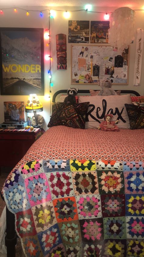 Eclectic Teen Bedroom, Teen Room Colors, Elsa Room, Olive Bedroom, Eclectic Room, Teenage Girl Room, Teen Bedrooms, Kid Rooms, Teen Girl Room