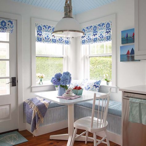 Nantucket Interior, Nantucket Vacation, Nantucket Cottage, Cottage Journal, Bungalow Renovation, Cottage Renovation, Breakfast Nooks, Seaside Cottage, Scandinavian Kitchen