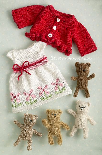 red nose day dolly things by littlecottonrabbits, via Flickr Miniature Knitting, Red Nose Day, Little Cotton Rabbits, Knitting Dolls Clothes, Crochet Doll Clothes, Knitted Animals, Baby Doll Clothes, Red Nose, Dolls Clothes