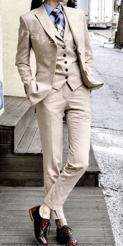 Formal Suits For Women, Look Working Girl, Tomboy Stil, Women Suits Wedding, Woman In Suit, Vintage Suit, Suit Ideas, Suits Wedding, Wedding Party Wear