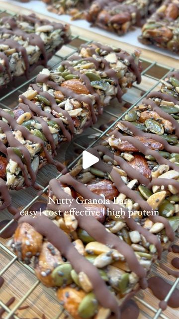 Alissa Francis RD CDE MHSc on Instagram: "Comment BARS, and I will send along the cooking instructions! Once there are 1,000 comments, I will pin the recipe details for you in the comments🤍

These Nutty Granola Bars are SO easy, and end up being WAY CHEAPER and healthier than store bought versions. These are the perfect afternoon snack, as they are high in protein and are less processed, making them an anti-inflammatory and hormone balancing snack. Not to mention, all the nutrients from nuts and seeds, such as vitamin E, calcium, magnesium, fibre, etc  are beyond beneficial to our health. 

I would love for you to batch this recipe up, and tag @healthyu_dietitian if you do! It makes me so happy to see these recipes translate into your daily routine. 

Nutty Granola Bars (makes 16-18 bars) بذور الشيا, Healthy Snack Bars, Healthy Granola Bars, Healthy Bars, Healthier Desserts, Plant Based Cookbook, Granola Bar, Granola Healthy, Healthier Recipes