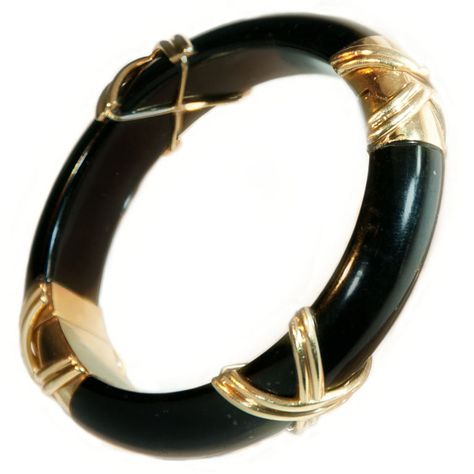 1STDIBS.COM Jewelry & Watches - EMIS - Black Jade Gold Bangle - Wayne Smith Jewels Black Jade Jewelry, Jadeite Jewelry, Jewerly Bracelets, Homemade Earrings, Mens Gemstone Rings, Black Jade, Heritage Jewellery, Bracelets Gold, Gold Jewelry Simple