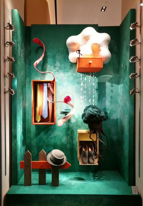 Check out this @Behance project: "Hermès Milan, "Les Petits Mondes Vivant"" https://www.behance.net/gallery/42732211/Hermes-Milan-Les-Petits-Mondes-Vivant Hermes Window, Tiktok Room, Fashion Window Display, Window Display Retail, Visual Merchandising Displays, Window Display Design, Store Window, Creative Display, Shop Window Design