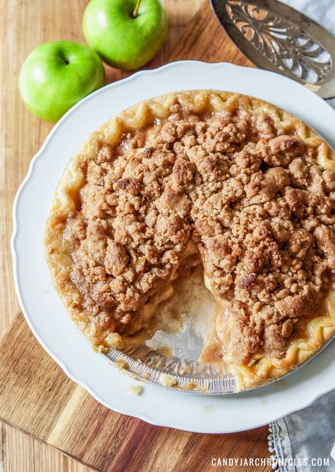 Dutch Apple Pie - Candy Jar Chronicles Walnut Crumble Topping, Maple Apple Pie, Apple Crumble Pie Recipe, Apple Custard Pie, Apple Crumb Pie, Apple Custard, Apple Pie Recipe Easy, Maple Recipes, Apple Crumble Pie