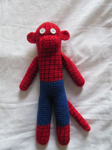 Spider-man sock monkey Things To Crochet For Dad, Crochet Mens Gifts, Crochet Gift Ideas For Dad, Crochet Ideas For Guys, Men Crochet Ideas, Crochet Gifts For Guys, Crochet For Guys, Crochet Ideas For Boys, Things To Crochet For Men