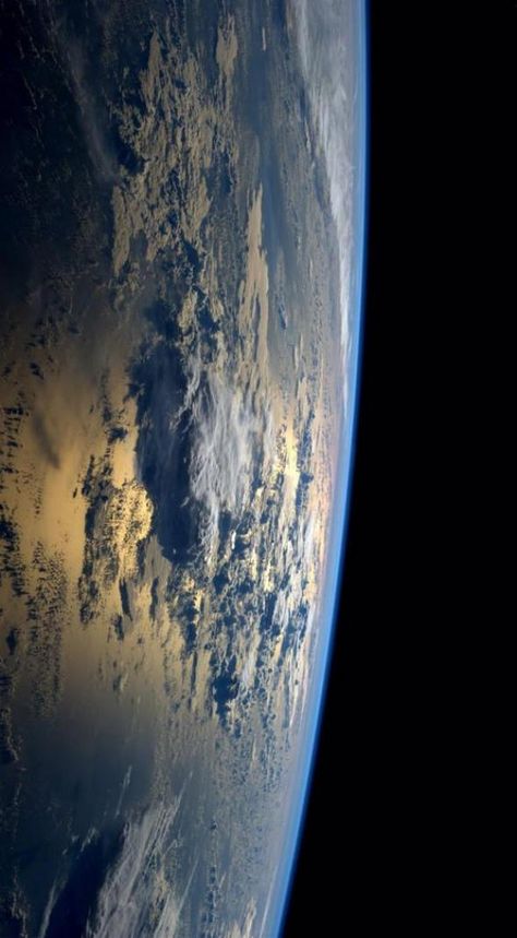 The Earth From Space, Planet Earth Aesthetic, The Earth Aesthetic, Earth Pictures From Space, Planet Earth From Space, Galaxy Hd, Earth Photography, Earth Images, Nebulas