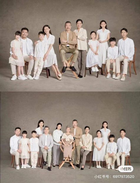 Chinese Family Photoshoot, Family Photo Studio Concept, Large Family Photoshoot, Big Family Photo Shoot Ideas, Family Photo Studio, Group Photoshoot, Family Potrait, Big Family Photos, Cute Family Pictures