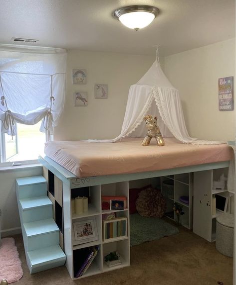 Loft Bed Plans, Bed In Closet Aesthetic, Diy Loft Bed, Bed In Closet Ideas, Closet Aesthetic, Low Loft Beds, Diy Baby Furniture, Closet Room, Small Room Design