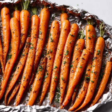 Grilled Vegetables Oven, Grill Vegetables In Foil, Pork Spices, Bbq Veggies, Colorful Carrots, Grilled Carrots, Glazed Carrots Recipe, Spiced Vegetables, Yummy Vegetable Recipes