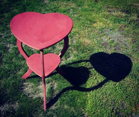 Heart Side Table, Heart Shaped Bed Aesthetic, Heart Shaped Furniture, Heart Shaped Vanity, Heart Shaped Side Table, Alice Bedside Table, Heart Table, Aesthetic Room Decor, Aesthetic Room