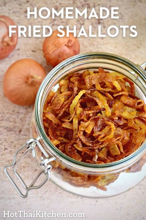 Crispy Fried Shallots Fried Shallots Crispy, Shallots Recipe, Thanksgiving Goodies, Shallot Recipes, Crispy Shallots, Tapas Recipes, Fried Shallots, Thai Cooking, Group Ideas