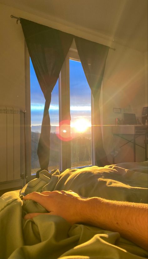 Morning Aesthetic Sun, Window Morning View Aesthetic, Sun Coming In Through Window, Mid Morning Aesthetic, Early Morning Aesthetic Window, Late Morning Aesthetic, Morning Time Aesthetic, Morning Sunrise Aesthetic Window, Early Morning Aesthetic Sunrise