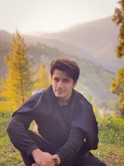 Diy Eyeliner, Ali Zafar, Pakistani Actors, Iphone Wallpaper Classy, Mens Hairstyles Thick Hair, Atif Aslam, Nice Picture, Frame Gallery, Photo Frame Gallery