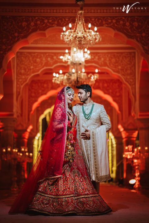 Couple Shoot Poses, Wedding Couple Shoot, Marriage Poses, Indian Wedding Pictures, Bride Groom Photoshoot, Bride Groom Poses, Indian Bride Poses, Indian Bride Photography Poses, Indian Wedding Poses