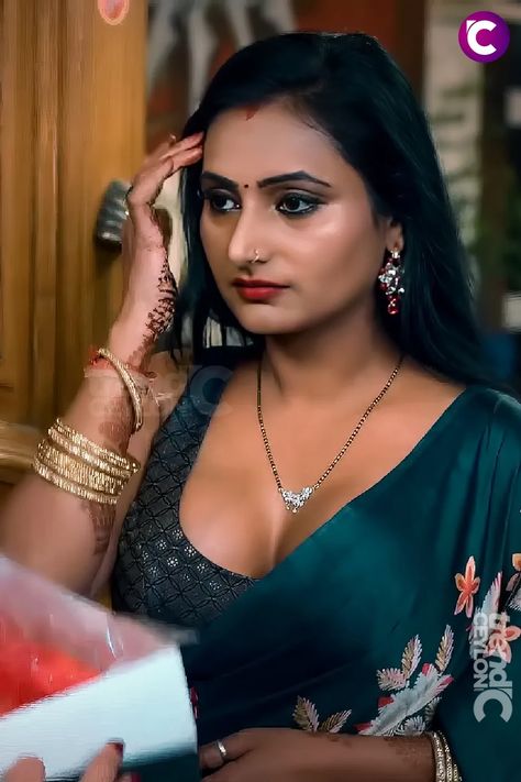 Jayshree Farebi Yaar Web Series Stills 9 Jayshree Gaikwad, Mangal Sutra, Wow Hair Products, Hot Images, Beautiful Women Over 40, Bra Panty, Beautiful Smile Women, Web Series, India Beauty