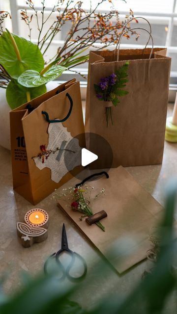 Meenakshi | Lifestyle Blogger on Instagram: "If you’re a millennial or generations before that chances are you have stashes of shopping bags saved with you 
Here’s a great way to turn brown paper bags into pretty little gift bags when you’re absolutely short on time 

#trythisathome 

DIY gift bag, upcycle shopping bags, 5-min crafts, sustainable living" How To Make Bags Out Of Paper, How To Pack Gifts Ideas, How To Make Gift Bags, How To Make Paper Bags, How To Pack A Gift, Christmas Paper Bags Ideas, How To Make Paper Bag, Cute Christmas Wrapping Ideas, Paper Bag Ideas