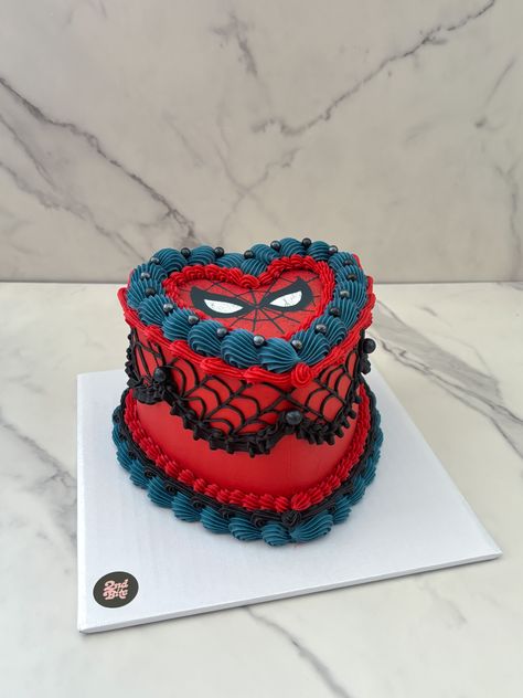 Red vintage heart cake with spider web piping Spider Man Heart Cake, Cute Spiderman Cake, Red Vintage Heart Cake, Carlotta Core, Red Cake Ideas, Cake For Mens Birthday, Spider Man Cake Ideas, Spiderman Food, Heart Cake Ideas