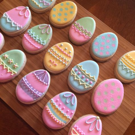 Easter Eggs | Cookie Connection Diy – Velikonoce, Royal Icing Decorated Cookies, Cookie Decorations, Easter Egg Cookies, Easter Sugar Cookies, No Egg Cookies, Spring Cookies, Easter Baking, Sugar Cookie Designs