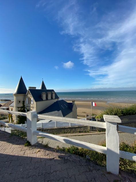 #deauville #summer #normandy #beach #sea #sunset #aesthetic #castle #france Juno Beach Normandy, Normandy France Aesthetic, Normandy Aesthetic, Sea Sunset Aesthetic, Aesthetic Castle, Random Header, Comoros Islands, 2025 Travel, Castle France