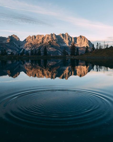 Ach Österreich, du bist wahrlich majestätisch.. 😍 Neben Kaiserin Sisi sind wir doch auch für den Wilden Kaiser bekannt, oder? 😉⁠ Habt einen schönen Start in den Abend. 🥰⁠ ⁠ Wer in Tirol noch mehr erleben mag, dem haben wir ein weiteres Schmankerl auf unserer Website verlinkt! ➡️ Link in Bio. 🏞⁠ ⁠ We ❤️ Austria (photo by @zeppaio)⁠ ⁠ #10000thingsinaustria #wilderkaiser #visitaustria #feelaustria #discoveraustria #austrianmountains #igersaustria #austria365 #tyrol ⁠ Wilder Kaiser, Laptop Backgrounds, Canvas Acrylic, Digital Planner, Austria, Link In Bio, Tattoo Ideas, Vision Board, Screen