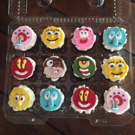 Sponge Bob Cupcakes Ideas, Spongebob Themed Cupcakes, Spongebob Cupcakes, Sponge Bob Cupcakes, Spongebob Birthday Cake, Scooby Doo Birthday Party, Cupcake Fondant, Minion Cupcakes, Spongebob Birthday Party