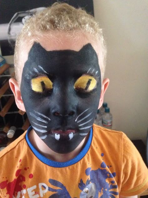 Black Panther Face Paint, Panther Face Paint, Jungle Book Costumes, Black Panther Face, Animal Sketches Easy, Face Painting Ideas For Kids, Shower Makeup, Kids Face Painting, Funny Makeup