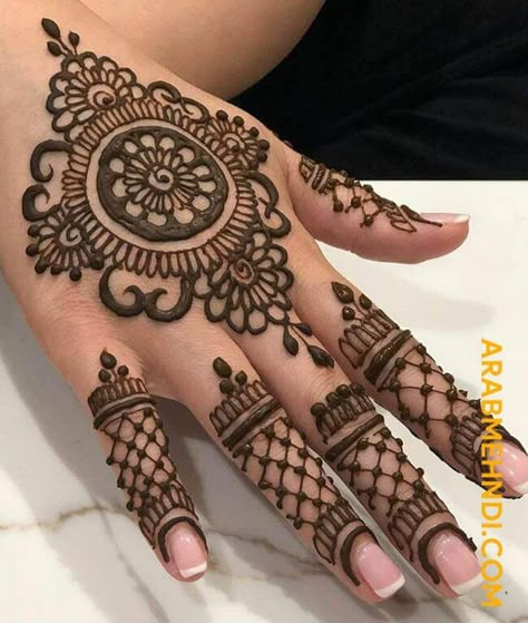 Very Simple Back Hand Mehndi Designs, Mehendi Designs For Hands Simple Easy Full Hand, Mehandiii Design, Mehindhi Design Simple Modern, Mehendi Designs For Front Hands, Back Hand Mehndi Designs Simple, Mehendi Designs For Hands Simple, Backhand Mehndi Designs, Modern Mehndi Design