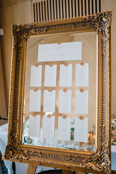 Gold Leaf Table Plan, Table Numbers Wedding Vintage, Gold Details Wedding, Vintage Gold Frames Wedding, Antique Gold Mirror Wedding Sign, Gold Framed Table Numbers, Gold Mirror Table Numbers, Table Number Frames, Antique Gold Wedding Decor