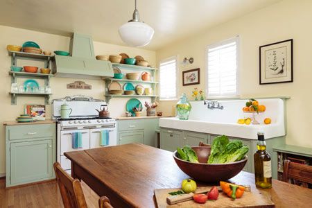 1930s Kitchen, Retro Style Kitchen, Low Bookshelves, Vintage Stoves, Shaker Style Cabinets, 1930s House, Cottage Kitchens, Up House, Kitchen Redo