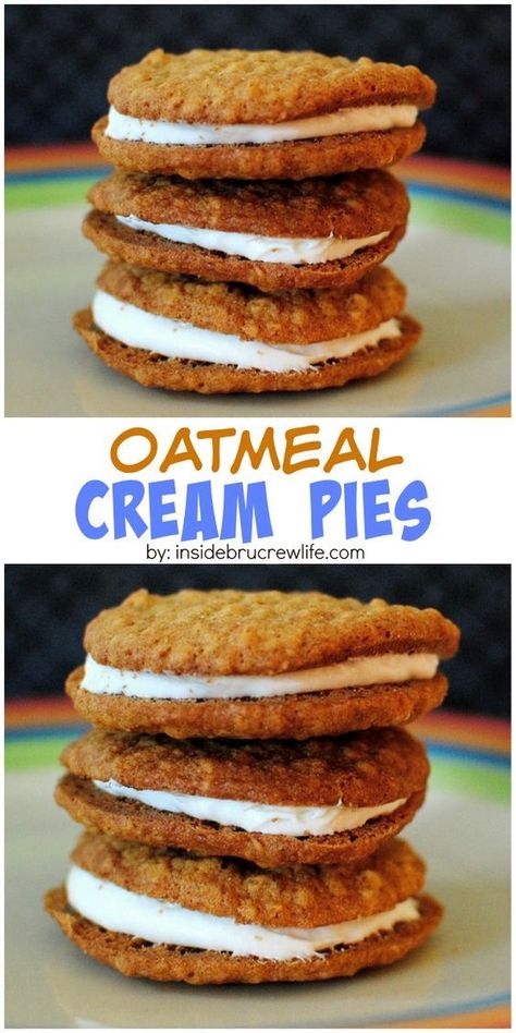 Oatmeal Cream Pie Recipe, Marshmallow Cream Filling, Oatmeal Cream Pie, Little Debbie Snack Cakes, Soul Recipes, Oatmeal Creme Pie, American Snacks, Baking Treats, Oatmeal Cream Pies