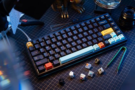 Keyboard Product Photography, Mech Keyboard, Gaming Room Design, Pc Code, Diy Mechanical Keyboard, Tech Projects, Custom Keyboard, Custom Pc, Industrial Design Sketch