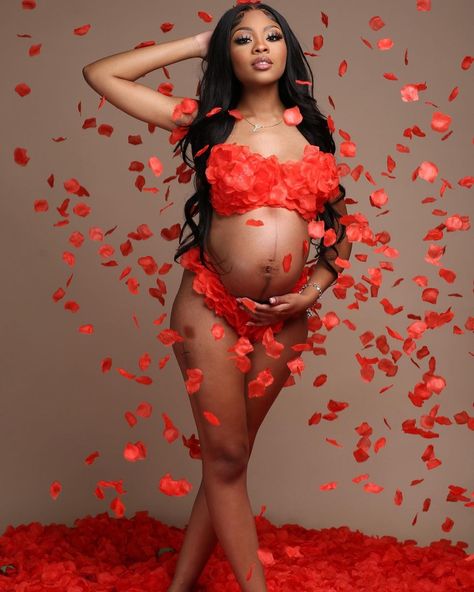 @craavelex on Instagram: “LOVE Nine months preparing for a lifetime of love. God knew I needed your unconditional love! ❤️ Wig: @unicehair” Flower Maternity Shoot, Couple Pregnancy Pictures, Maternity Christmas Pictures, Valentines Baby Photoshoot, Maternity Picture Outfits, Baby Announcement Photoshoot, Cute Pregnancy Pictures, Maternity Photography Poses Couple, Maternity Photography Poses Pregnancy Pics