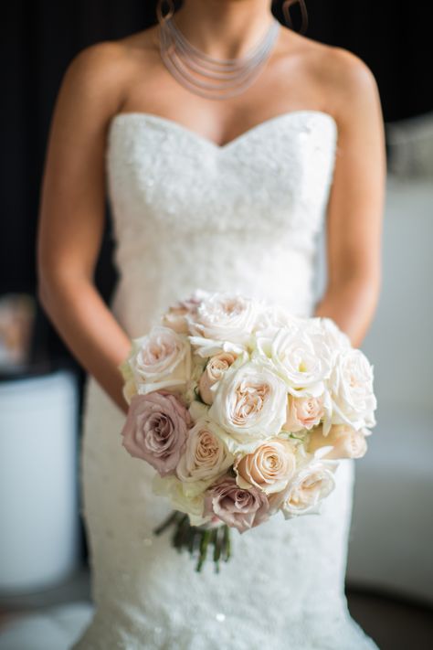 Ivory Roses, Cream Sahara Roses, Champagne Rose Bridal Bouquet Champagne Bouquet, Wedding Bouquet Champagne, Champagne Wedding Flowers, Ivory Rose Bouquet, Blush Pink Wedding Flowers, Champagne Roses, Ivory Bouquet Wedding, Pink Roses Wedding, Champagne Flowers