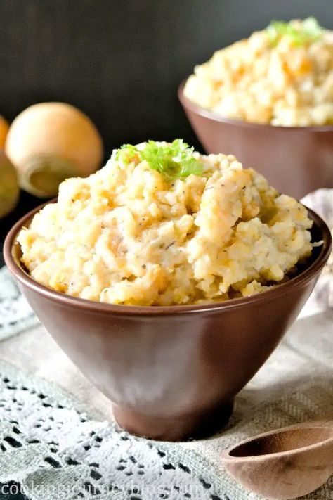 Mashed Turnips and Potatoes - Vegetarian Side Dishes - Cooking Journey Blog Turnips And Potatoes Recipe, Mashed Turnip Recipes, Mashed Turnips, Side Dish For Thanksgiving, Vegetarian Side Dish, Turnip Recipes, Potato Rice, Vegetarian Side Dishes, Turnips