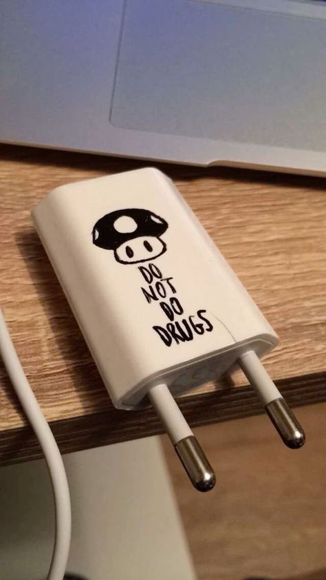 Drawing On Charger Ideas, Painted Charger Cube Ideas, Mario Mushroom Drawing, Drawing On Charger, Paint Charger Cube, Charger Drawing, Charger Painting Ideas, Cute Charger, Custom Phone Cases Diy