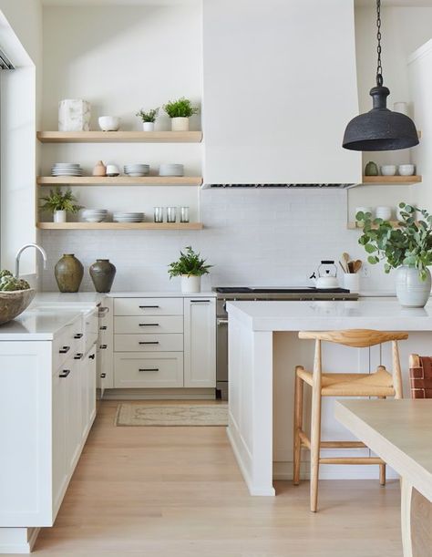 Cottage Dining Rooms, Transitional Dining Room, Pale Wood, Ski House, Vintage Dining Room, Kitchen Views, White Cabinetry, Transitional Kitchen, Upper Cabinets