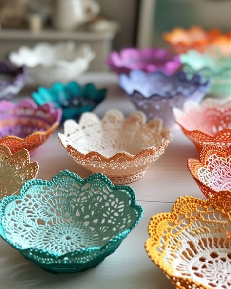 Lady dips a doily into cement – This DIY is seriously awesome Doilies Crafts Repurposed Diy, Diy With Doilies, Doily Repurposed Ideas, Doily Paper Crafts, Doily Decor Ideas, Vintage Doily Repurposed, Repurpose Doilies Upcycle, Old Doilies Ideas, What To Do With Doilies