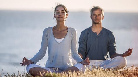 Couple Meditation, Couples Meditation, Buddhist Meditation Techniques, Challenge List, Quick Meditation, Couples Yoga, Easy Meditation, Buddhist Meditation, Deepak Chopra