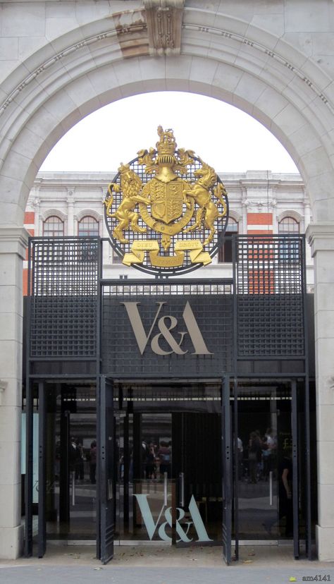 V & A Museum, London V&a London, V&a Museum London, V&a Museum, Side Entrance, Apps Facebook, Teacher Recruitment, Recruitment Agency, Living In London, Royal Family England