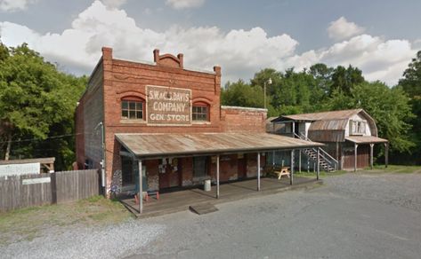 Old General Stores, Visit North Carolina, Rural Community, North Carolina Travel, Tennessee Travel, Lodge Cast Iron, Western Nc, North Carolina Homes, Mysterious Places