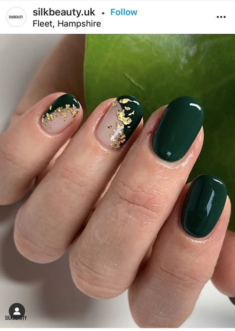 Green Nails Gel Design, Green Christmas Nail Designs Short, Green And Gold Flake Nails, Green And Black Short Nails, Short Green And Gold Nails, Dark Teal And Gold Nails, Short Nails Teal, Dark Green Gold Nails, Green And Gold French Tip Nails