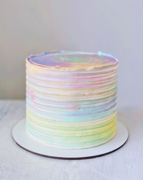 Pastel Cake Decoration, Holographic Birthday Cake, Ombre Pastel Cake, Pastel Rainbow First Birthday Cake, Colorful First Birthday Cake, Iridescent Cake Ideas, Birthday Cake Pastel Color, Iridescent Birthday Cake, On Cloud 9 Birthday Cake