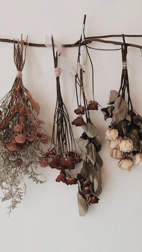 Crystal Room, Floral Swag, Nothing But Flowers, Dream Gift, Flower Therapy, Diy Crafts To Do, Aesthetic Photography Nature, Room Makeover Inspiration, Dried Flower Bouquet