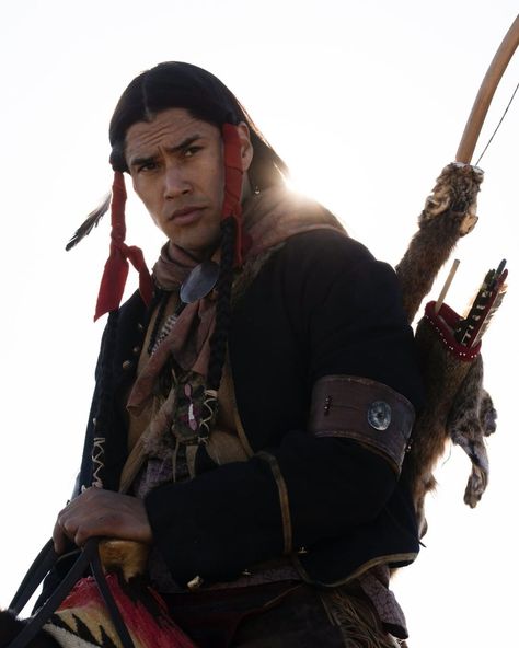 Martin Sensmeier 1883, Manifestation Boyfriend, Native American Aesthetic, Yellowstone 1883, Indigenous Men, Comanche Warrior, Martin Sensmeier, Native American Actors, Boho Ideas