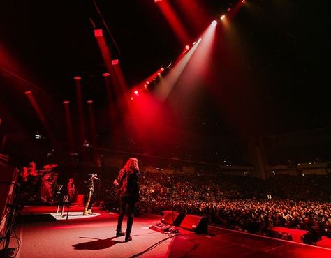 Red Rock N Roll Aesthetic, Rock N Roll Aesthetic, Aesthetic Rock, Red Bottom, Wait What, The Concert, The Fam, Red Bottoms, Red Aesthetic