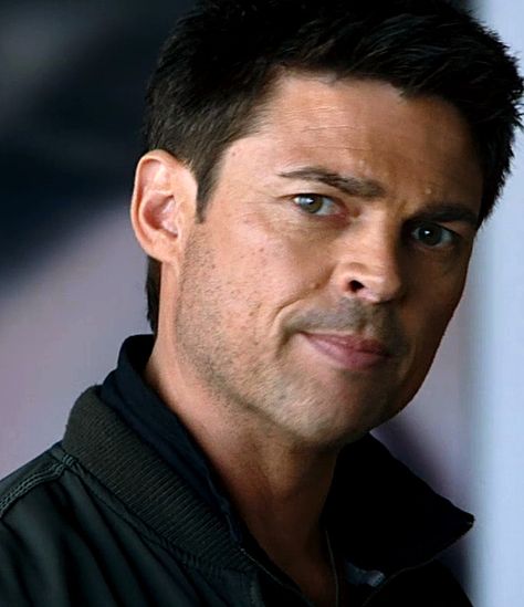 Well I like Karl Urban and screenshotting his face... Karl Urban Movies, James T Kirk, Morris Chestnut, Michael Ealy, Simon Pegg, Action Hero, Tom Welling, Timothy Olyphant, Actors Male