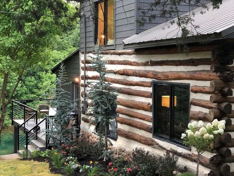 Modern Log Cabins Exterior, Log Cabin Makeover, Log Cabin Exterior Ideas, Log Cabin Remodel, Fixer To Fabulous, Log Homes Exterior, Rustic Home Exterior, Log Cabin Exterior, Renovation Exterior