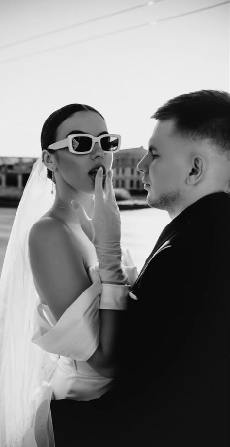 Sunglasses With Wedding Dress, Cool Wedding Photos Sunglasses, Wedding With Sunglasses, Courthouse Wedding Photos Sunglasses, Bride And Groom Sunglasses Photo Ideas, Bride With Sunglasses Photo Ideas, Wedding Dress Sunglasses, Bride In Sunglasses, Engagement Shoot Sunglasses