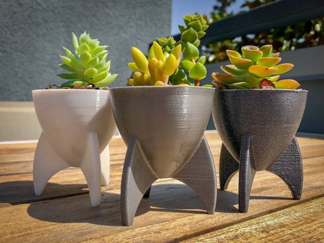 Planter Decor, Small Indoor Plants, Retro Rocket, Geometric 3d, Pencil Cup, Decorative Planters, Print 3d, Decorative Pots, Succulent Planter